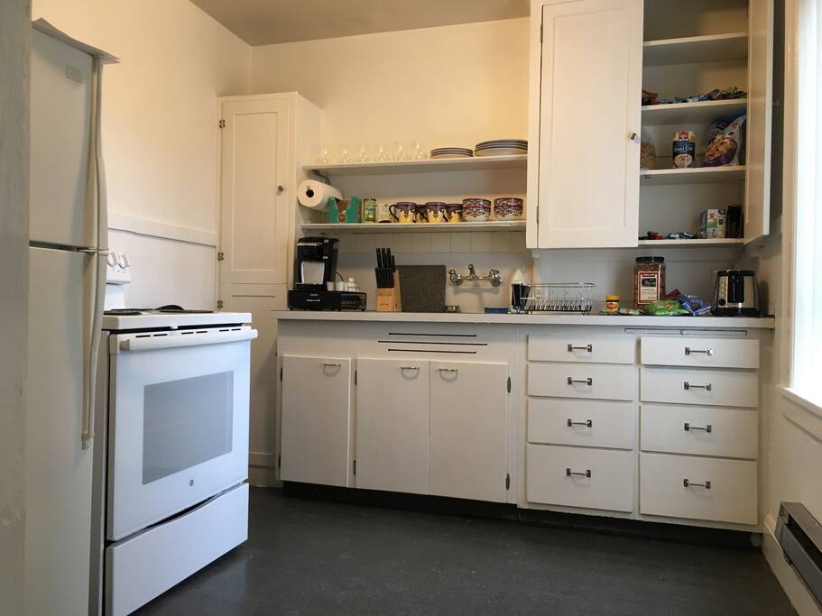 Fully stocked kitchen! Lots of space to cook.