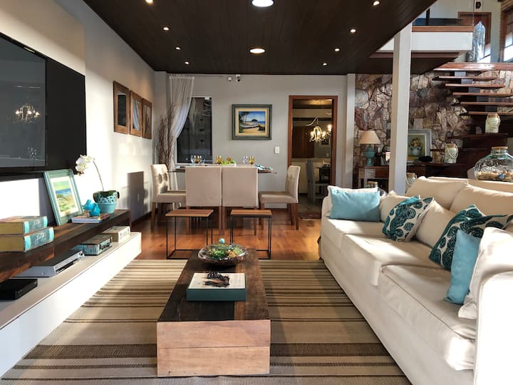 Sala de TV com possibilidade de integração com área gourmet