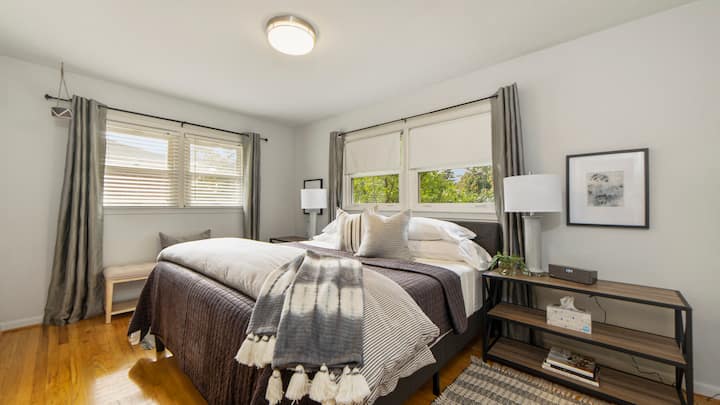 マスターベッドルーム