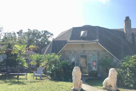 King's Palace In Paradise