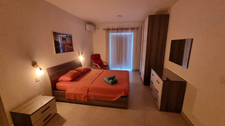 غرفة النوم 1