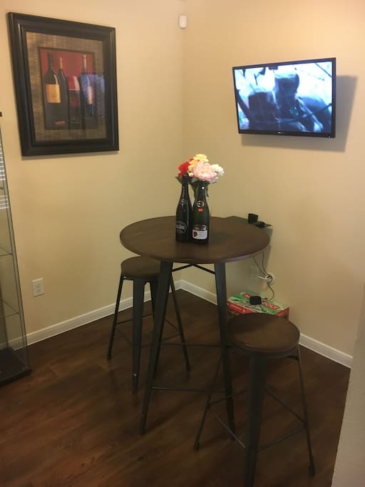 Pub Area: Breakfast, lunch and dinner will be served during the duration of the occupant's stay.