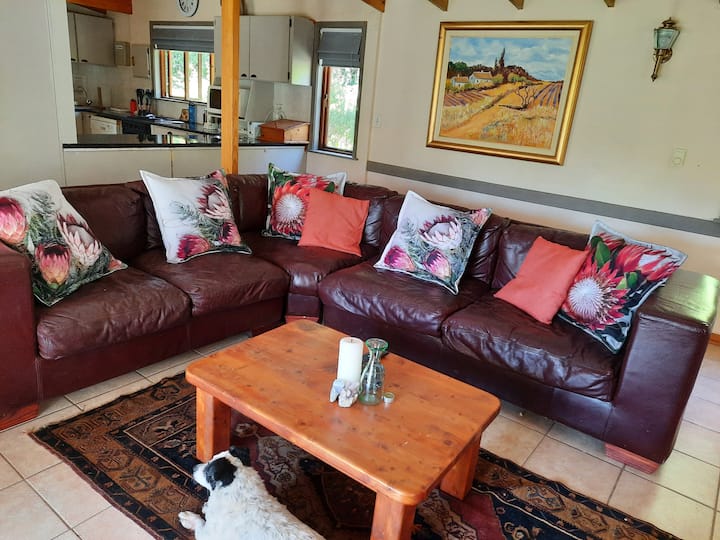 Kahara Maluti Lodge -8 Sleeper Oasis - Clarens