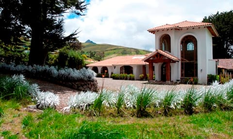 HACIENDA SANTA ANA - COTOPAXI VALLEY
