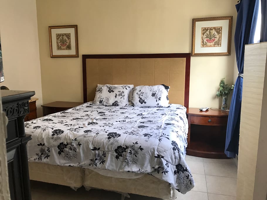 The master suite is that decorated like a Ritz Carlton presidential suite including the bed is the same as the Ritz Carlton