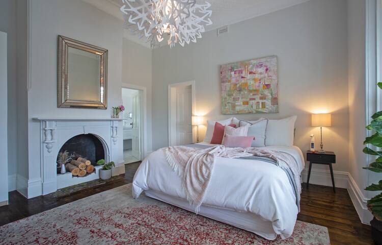 Healesville Country Villa with modern renovation gallery image 3