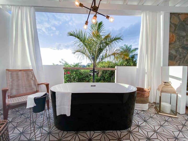 Private pool and tub Bohemian Suites Power, water Apartments for Rent