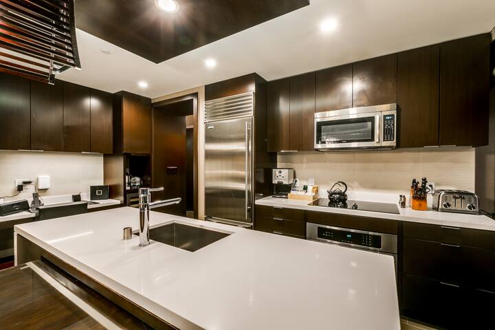 Vdara Best Penthouse Iconic Bellagio Ftn View46026 gallery image 3