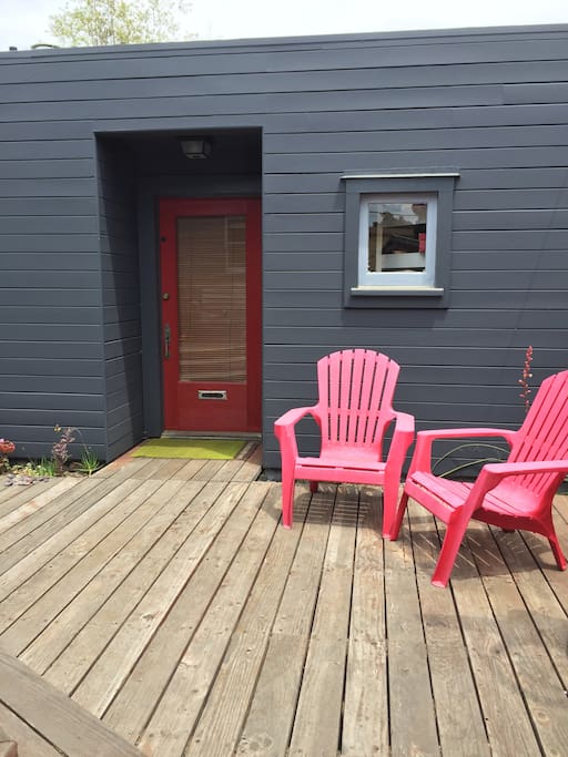 Private entry to backyard cottage