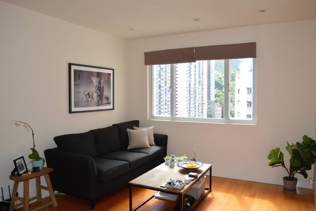 Bright and welcoming living room