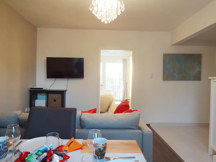 Wunderschöne 3-zimmer Wohnung Mit Großem Balkon. - Bobingen