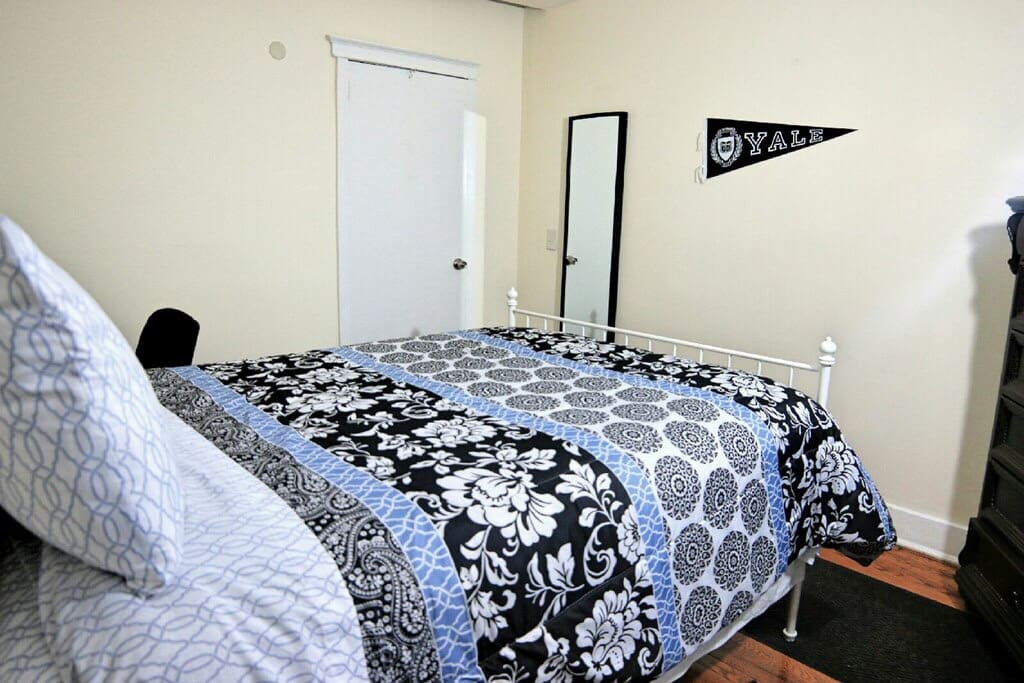 Fully furnished room with freshly set of pillows & linen for each & every new guest