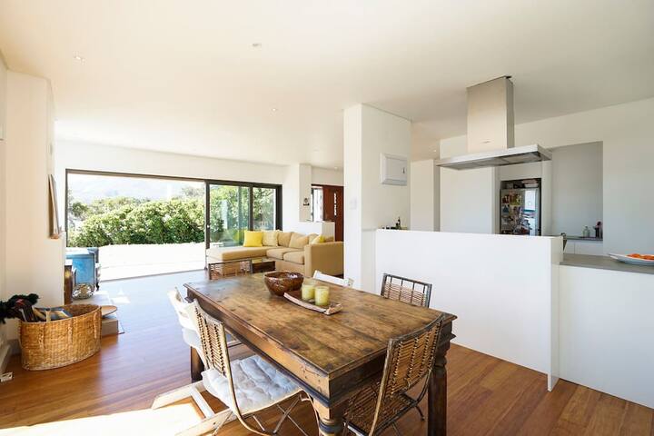 OttawaPalms VILLA & STUDIO with housekeeping gallery image 5