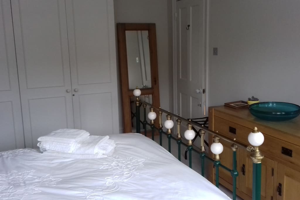 Queen bedroom