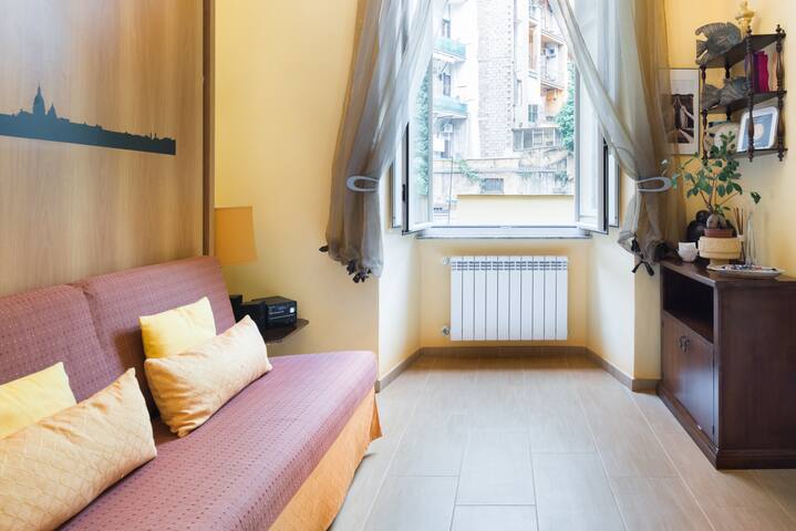 Silenzioso Appartamento vicino ai Fori Imperiali gallery image 3