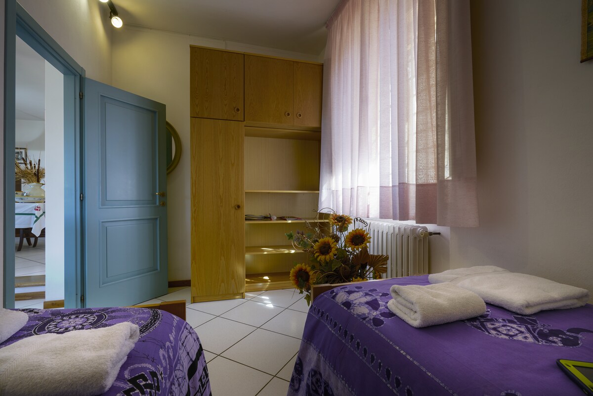 АПАРТАМЕНТ В АЗАЛЕЯ.
СТАЯ НА ПРИЗЕМНИЯ ЕТАЖ.