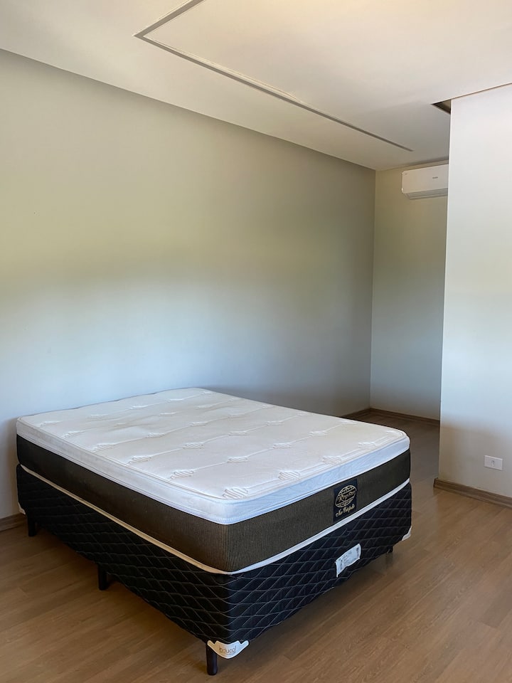 Suite med boksseng og aircondition