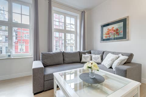 ★★★★★ Długa Street. Next to the Town Hall /44m2