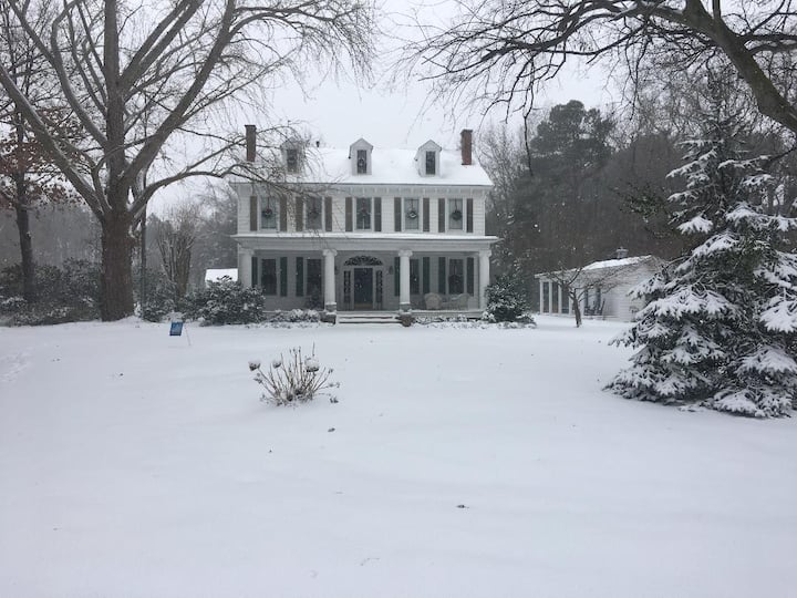 Spring Hill Guest Cottage - Portsmouth