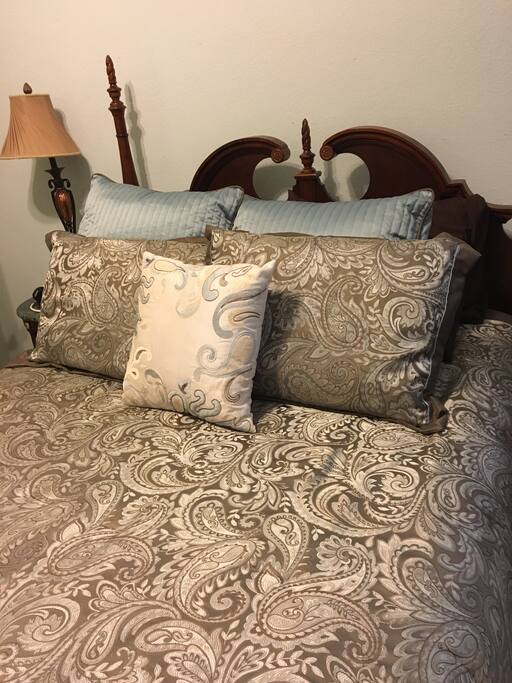 Queen bed