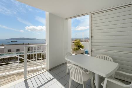 Short term lets ibiza & short term rentals airbnb ibiza ... Balcon désign Contemporaneos