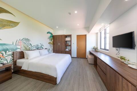 Bespoke Beachfront Condo - Your Bespoke Hideaway