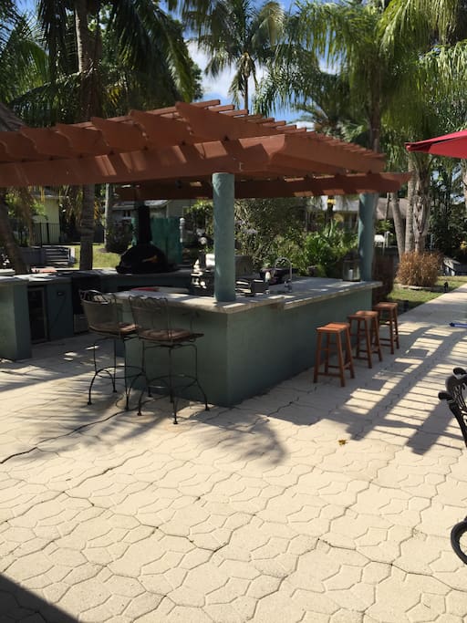 outdoor kitchen