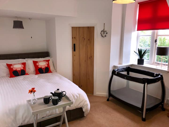 West Bedroom. Double ottoman bed and brand new ensuite shower room.