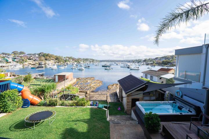 LUXURY WATER-FRONT APARTMENT – CRONULLA gallery image 2