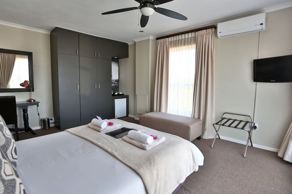 Deluxe Room 1