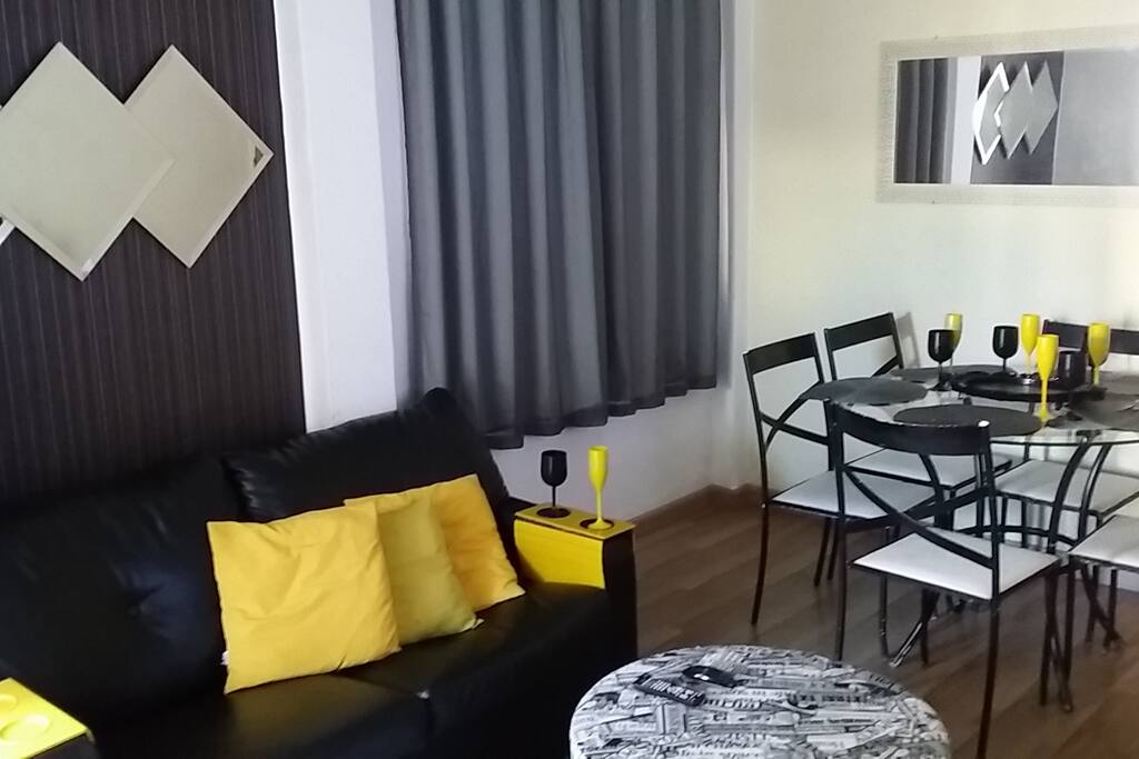 sofa e mesa da sala