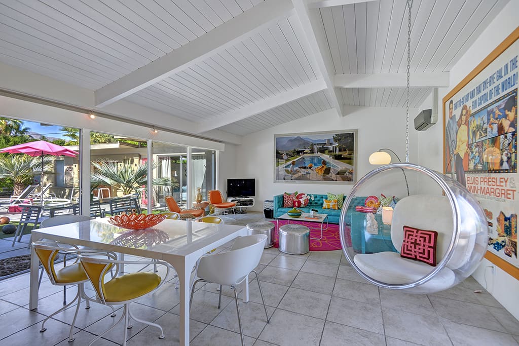 GREAT ROOM TO YARD - OCEAN'S 11 - PALM SPRINGS VACATION RENTAL POOL HOME