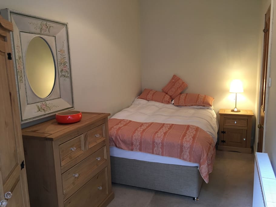 Guest bedroom