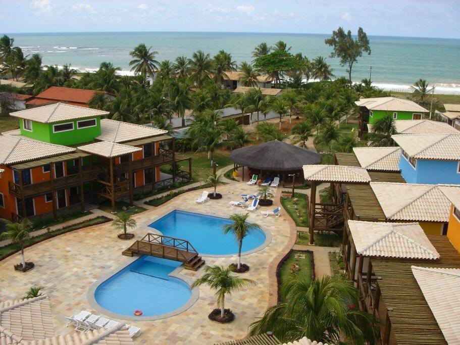 Com Praias próximas e com acesso a praia de Itacimirim