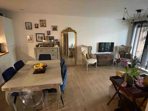 Top Airbnb: Centrally Located Modern Flat in Lambeth