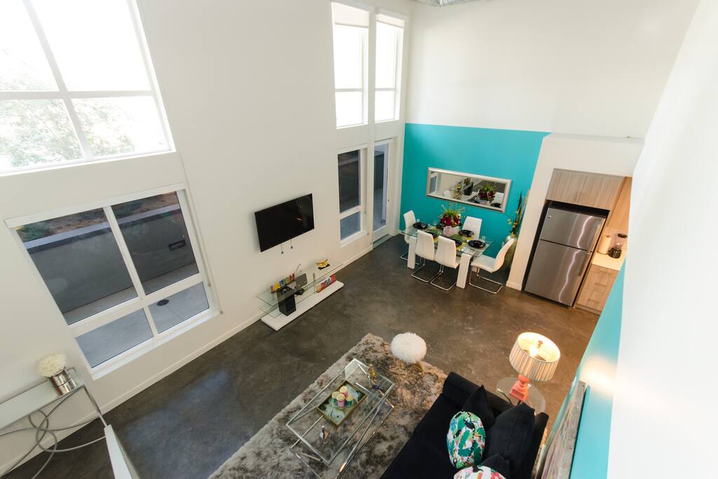 Gorgeous living room with custom decorations and high ceilings