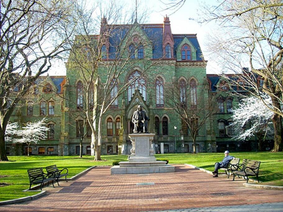 10 mins walk to UPenn's beautiful campus