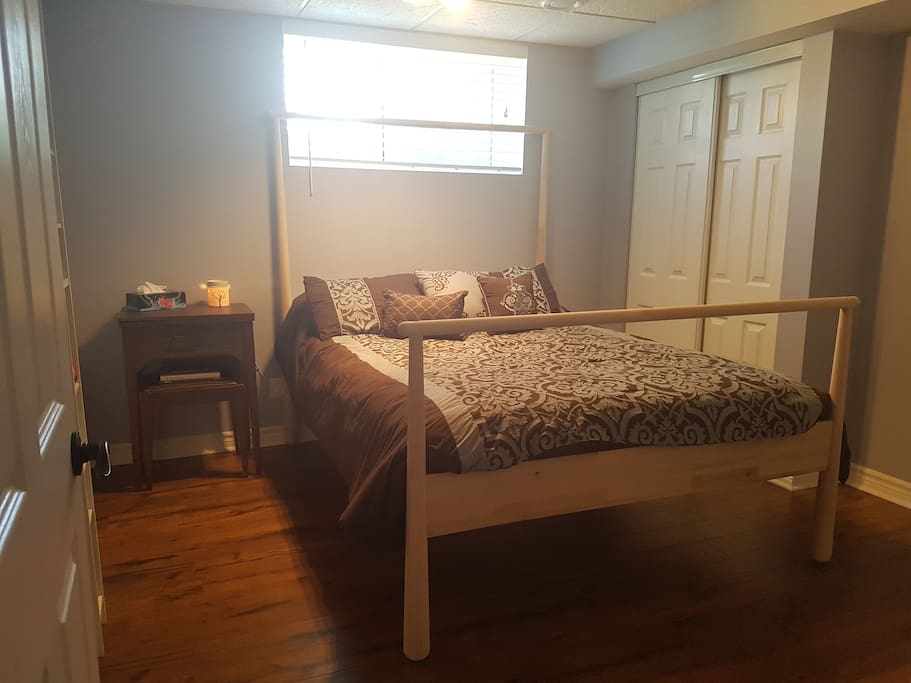 The guest room, with Queen sized bed