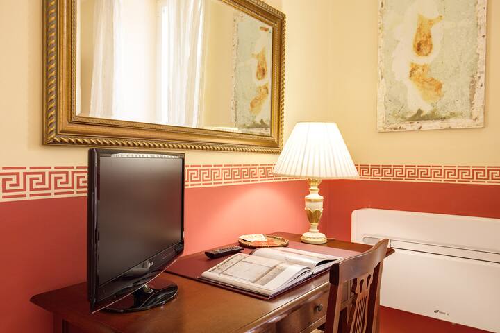 TRASTEVERE 3 comfy unique apts same building gallery image 3