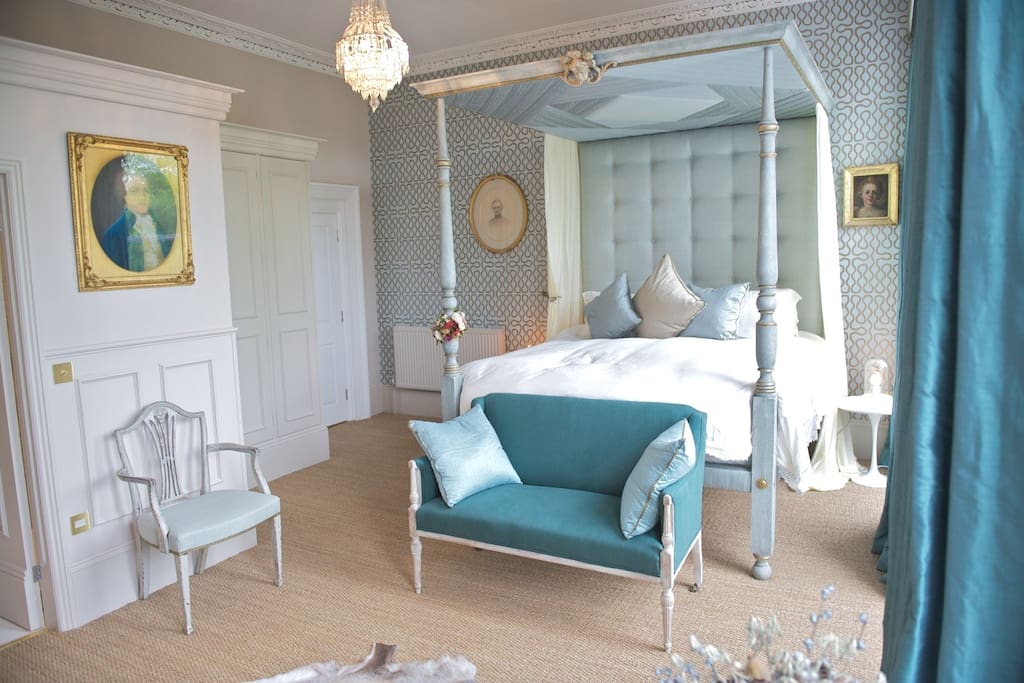The four poster bedroom overlooks Montpellier Gardens