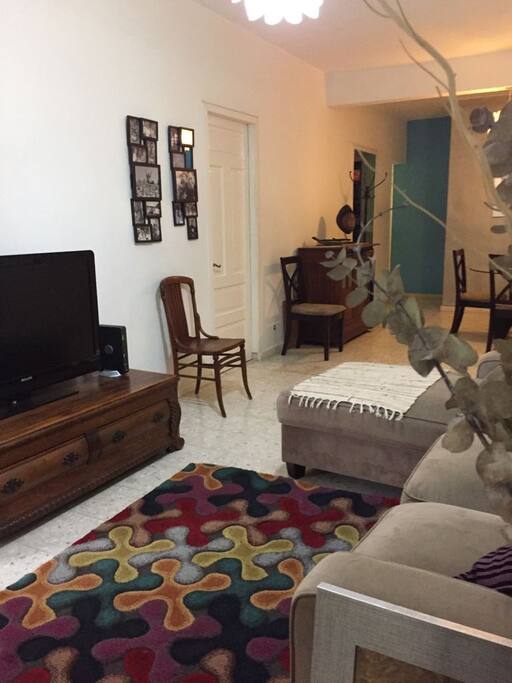 La sala el comedor y la cocina están a tu disposición
