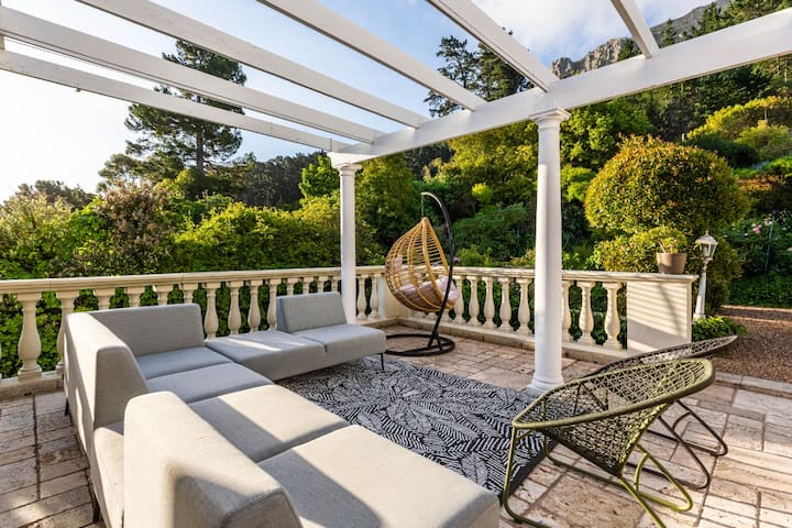 Luxury Forest Home in Ruyteplaats Estate