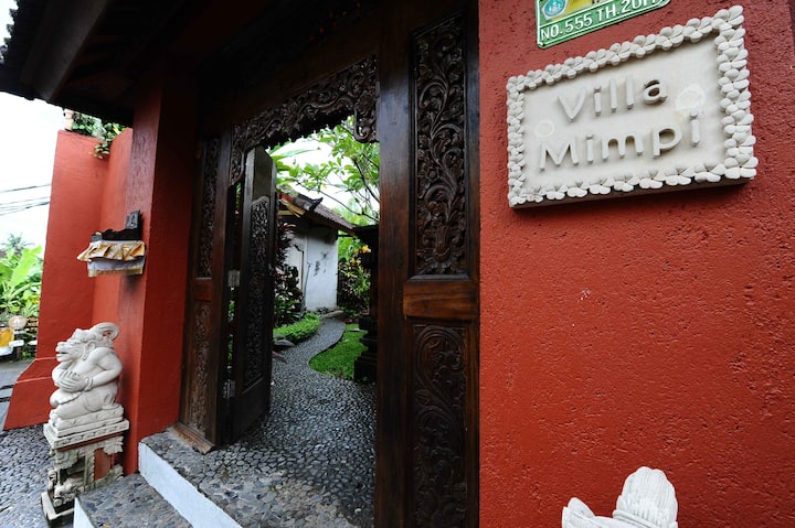 Villa Mimpi-Luxury and great views.