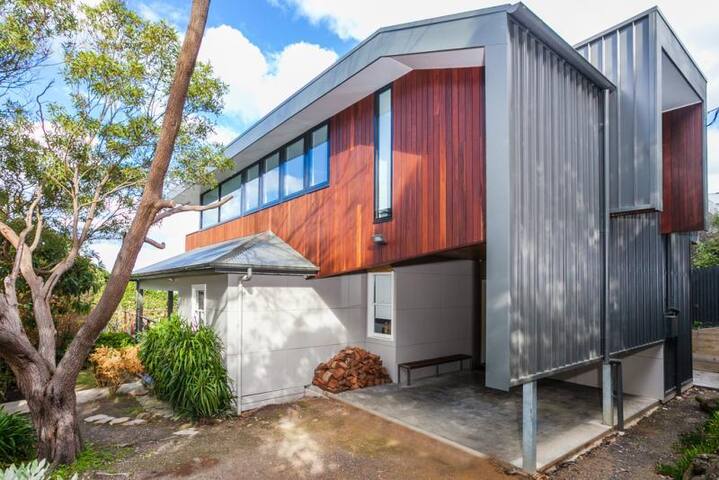 Ingleburn – Original Beach Cottage gallery image 3