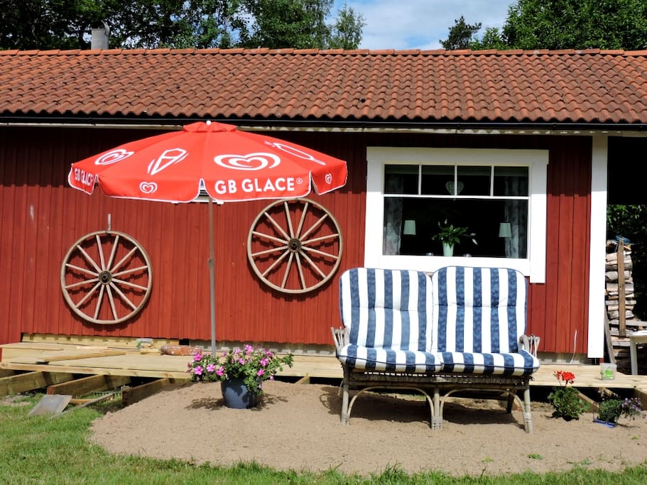 'The Beach' - outdoor sitting area