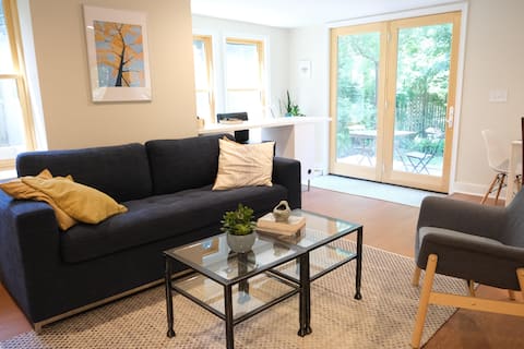 Top performing Airbnb: Sunny Takoma Apt., Walk to Metro, Free Parking in Washington Dc Suburbs