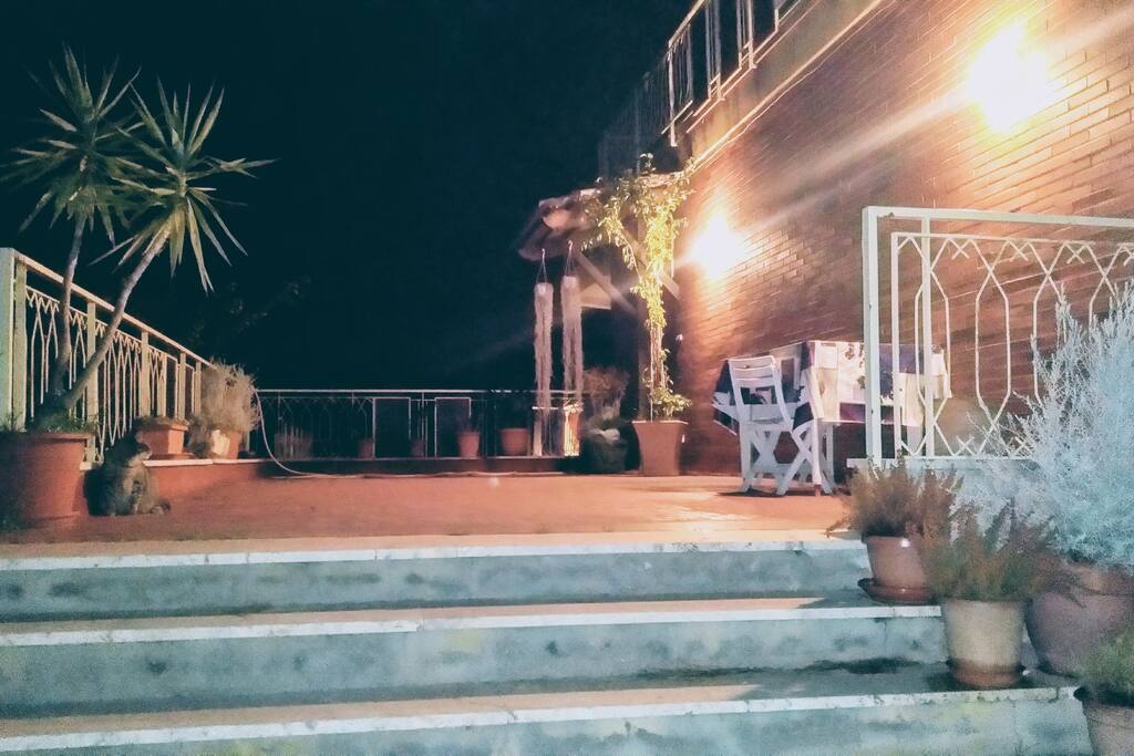 Ingresso all'appartamento dal giardino