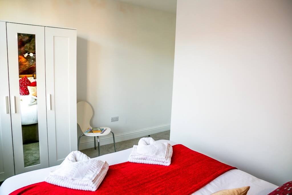 Bedroom 2 - Twin or Double