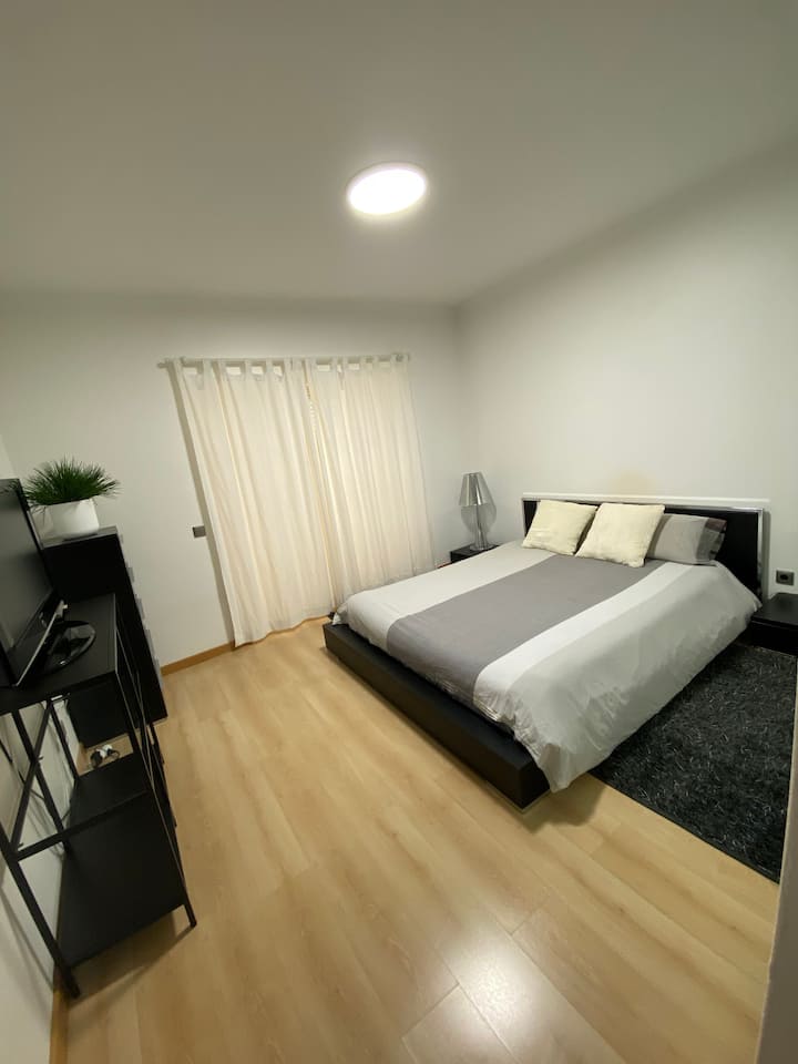 غرفة النوم 1