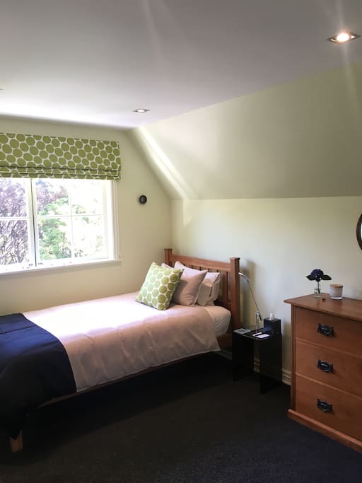 King single bedroom